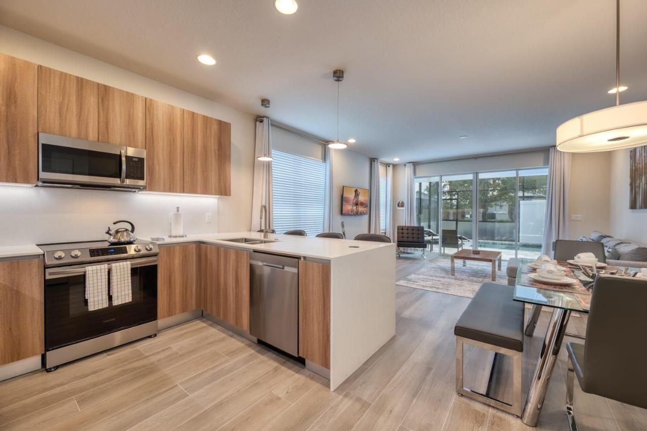 Pleasant Townhome With Private Pool Near Disney Four Corners Exterior photo