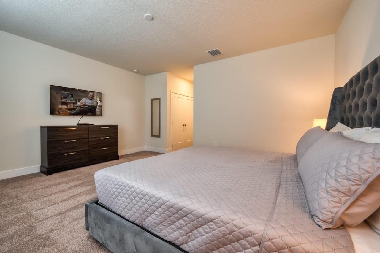 Pleasant Townhome With Private Pool Near Disney Four Corners Exterior photo