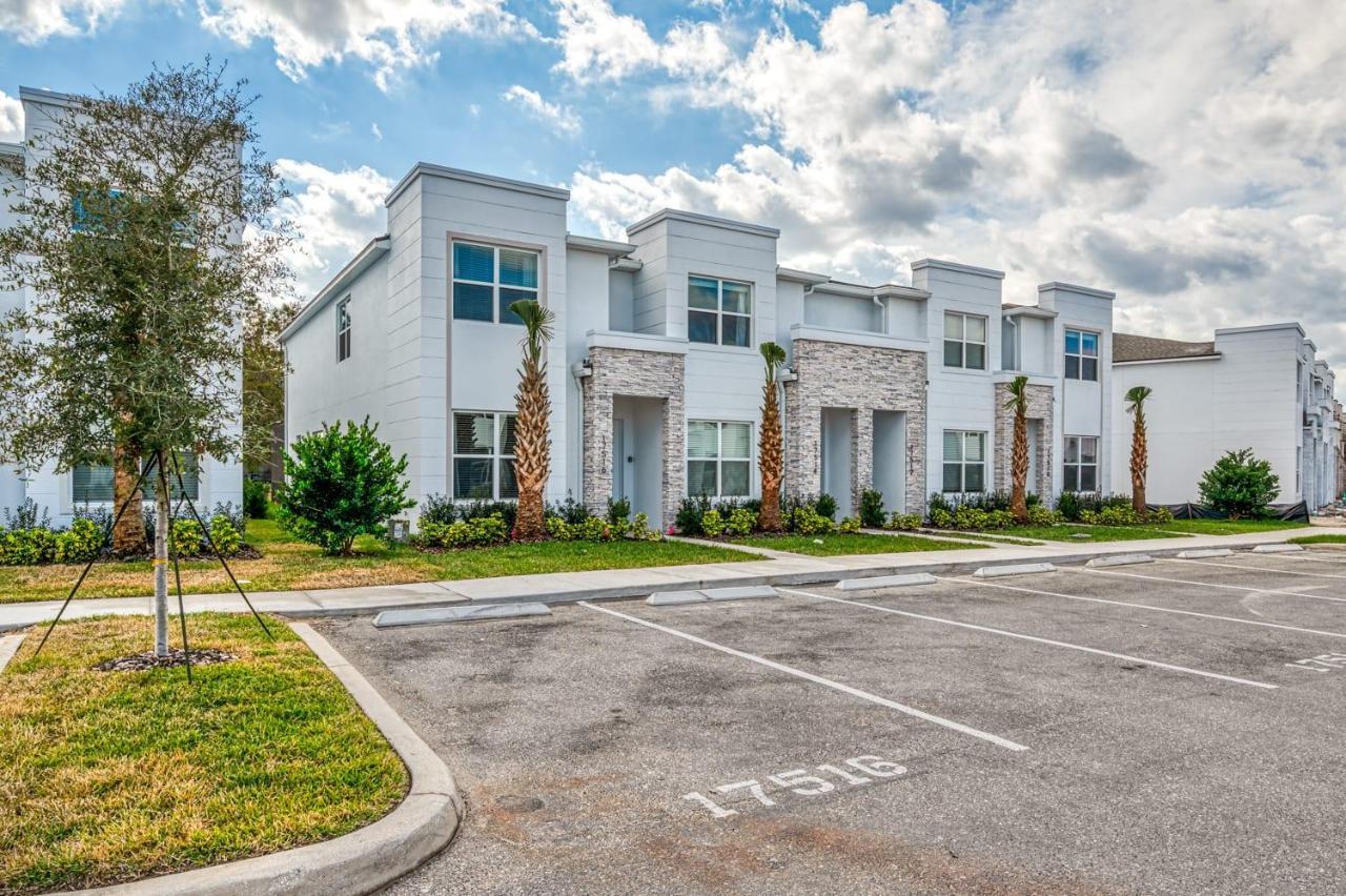 Pleasant Townhome With Private Pool Near Disney Four Corners Exterior photo